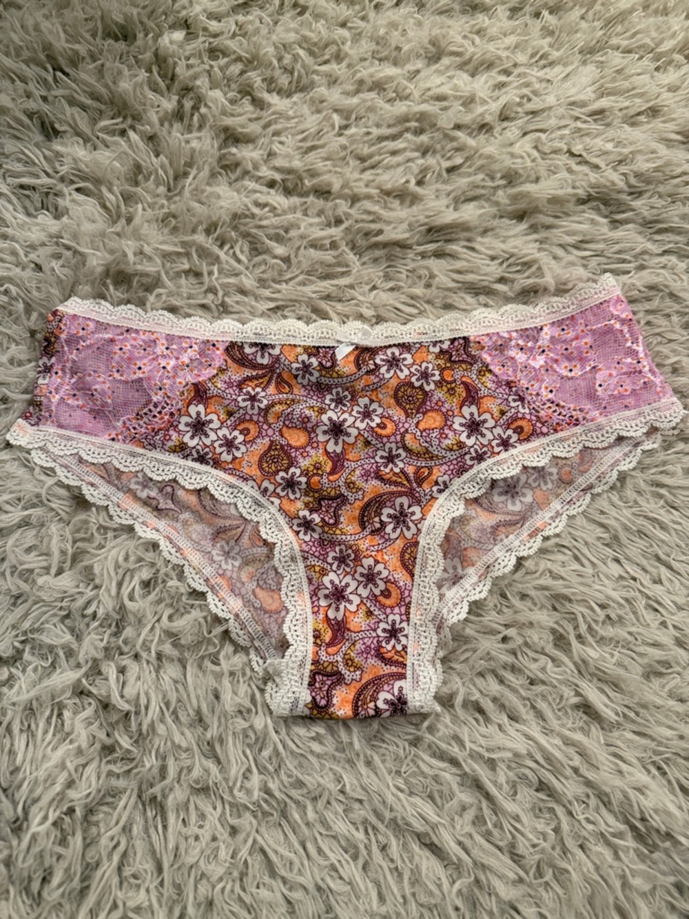 NWT Victoria’s Secret Lace Dream Angels Silky Smooth Lace Hiphugger VTG Small